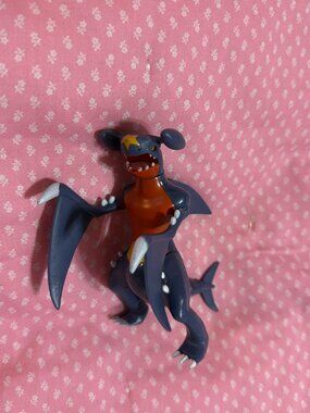 Pokemon Garchomp Figure